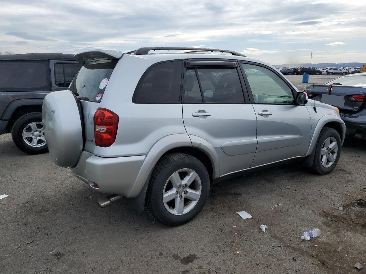2005 Toyota Rav4 - Image 3