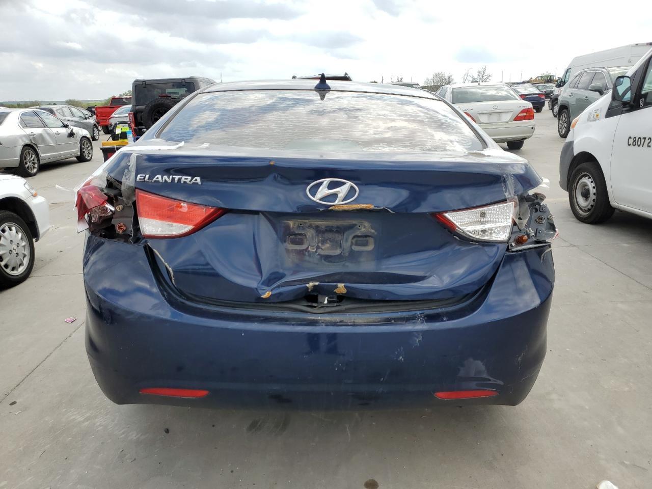 2013 HYUNDAI ELANTRA GL - Image 6