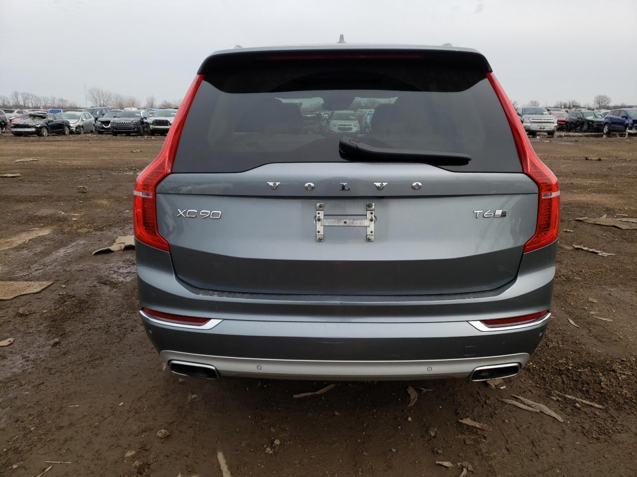 2016 VOLVO XC90 T6 - Фото 6
