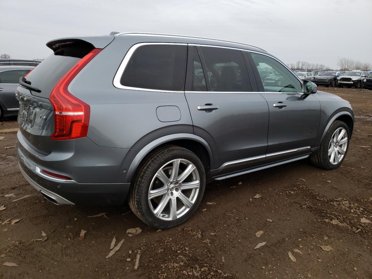 2016 VOLVO XC90 T6 - Фото 3
