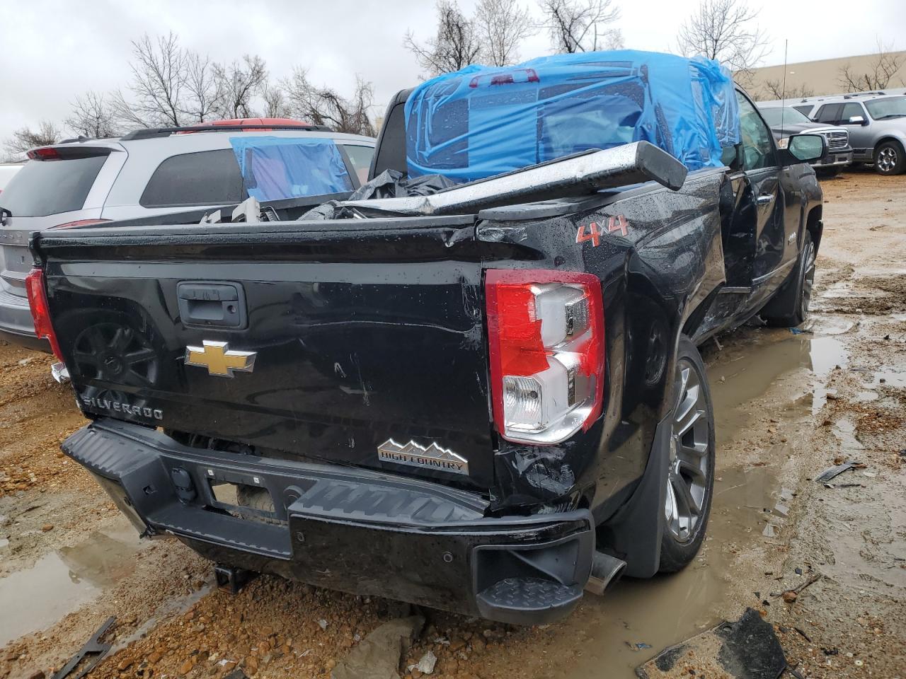 2018 CHEVROLET SILVERADO - Фото 3