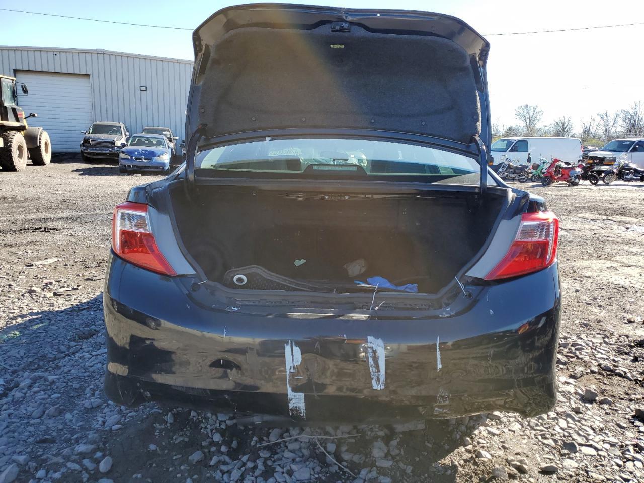 2012 Toyota Camry Base - Фото 6