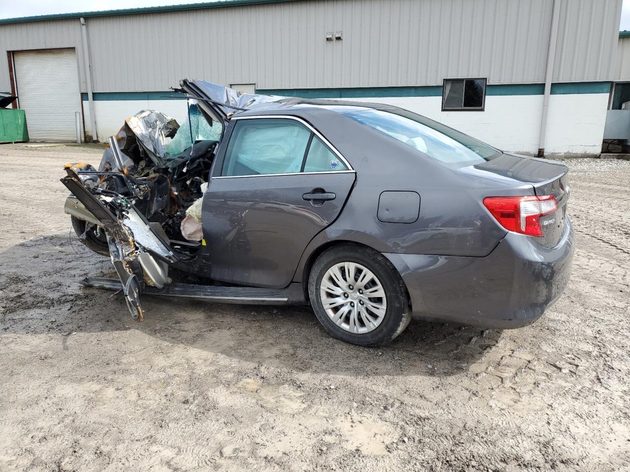2014 TOYOTA CAMRY L - Image 2