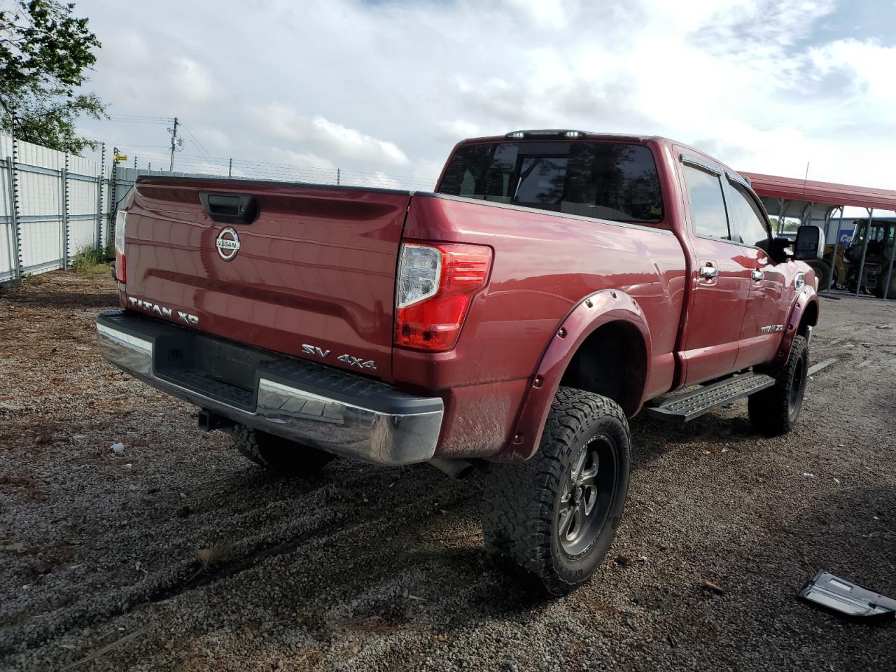 2017 NISSAN TITAN XD S - Фото 3