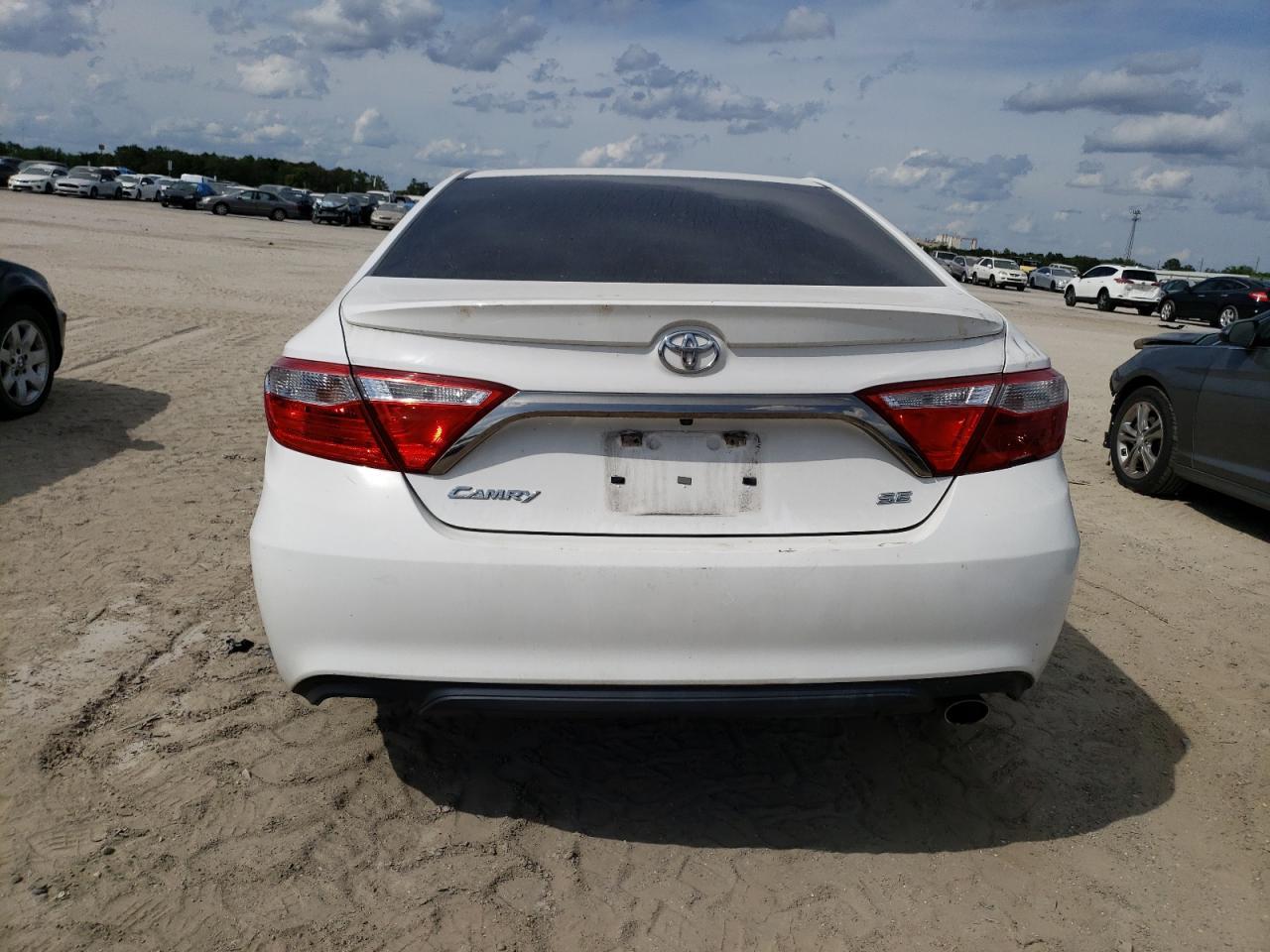 2016 TOYOTA CAMRY LE - Image 6