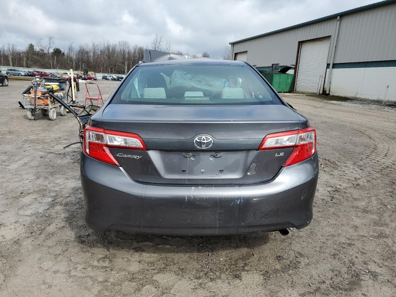2014 TOYOTA CAMRY L - Image 6