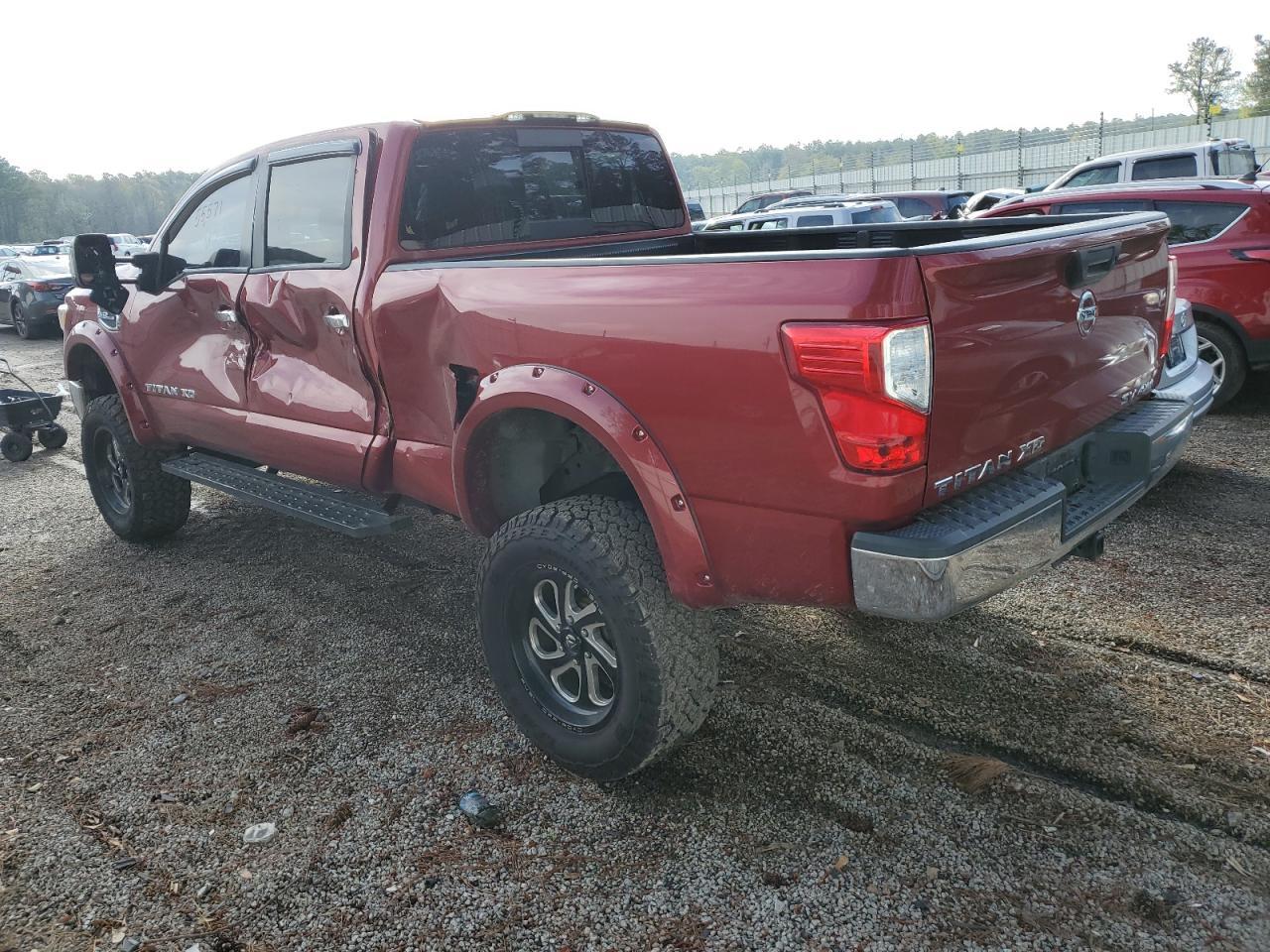 2017 NISSAN TITAN XD S - Фото 2