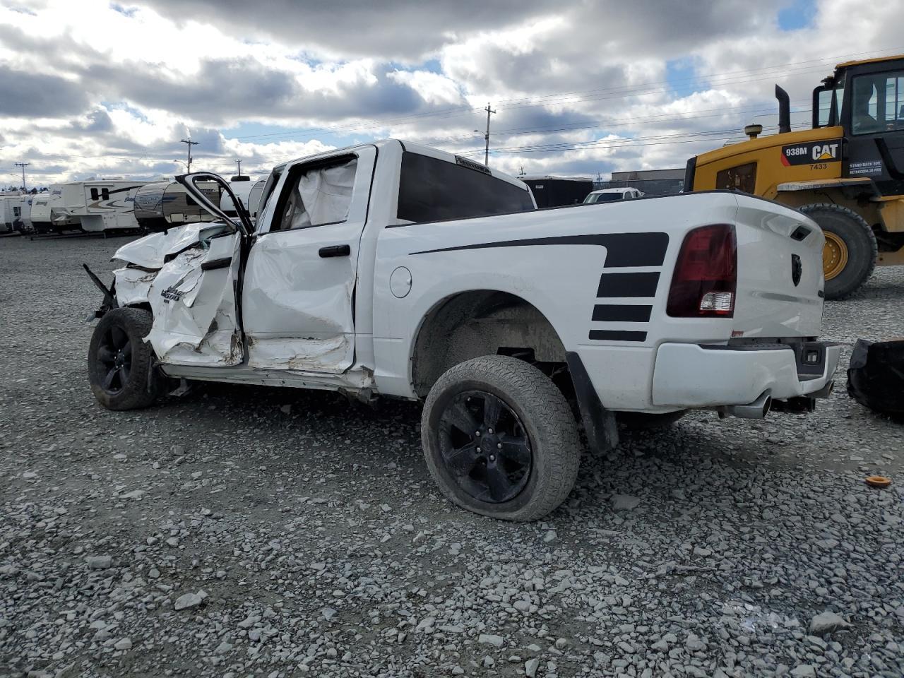 2019 RAM 1500 CLASS - Фото 2