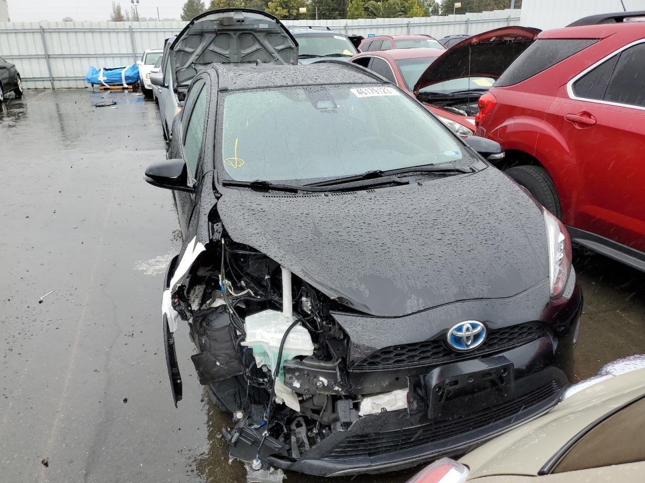 2018 TOYOTA PRIUS C - Фото 5