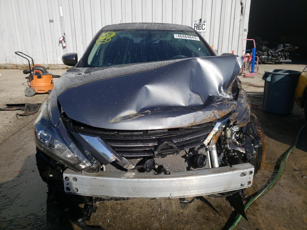 2016 Nissan Altima 2.5 - Image 5