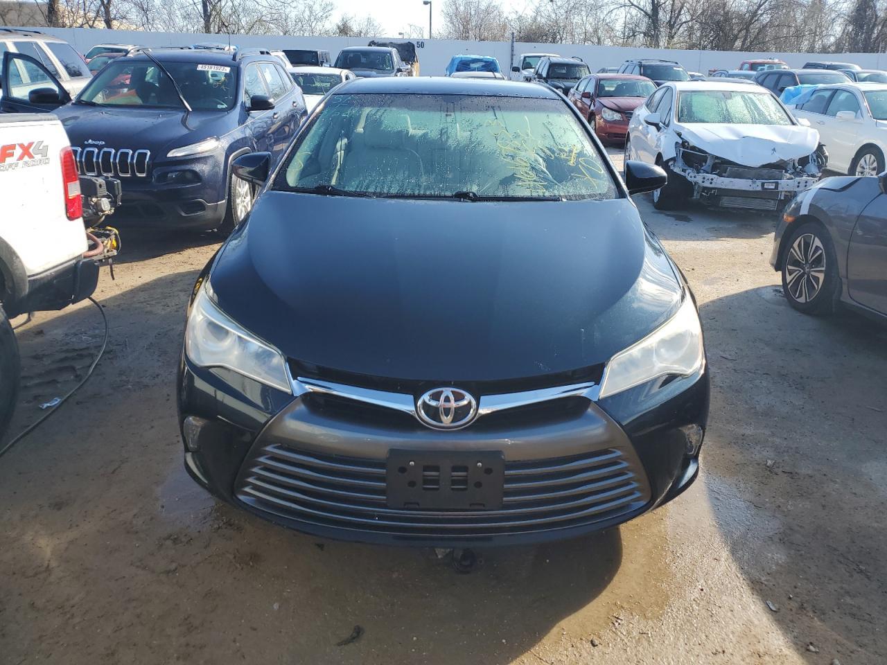 2015 Toyota Camry Le - Фото 5