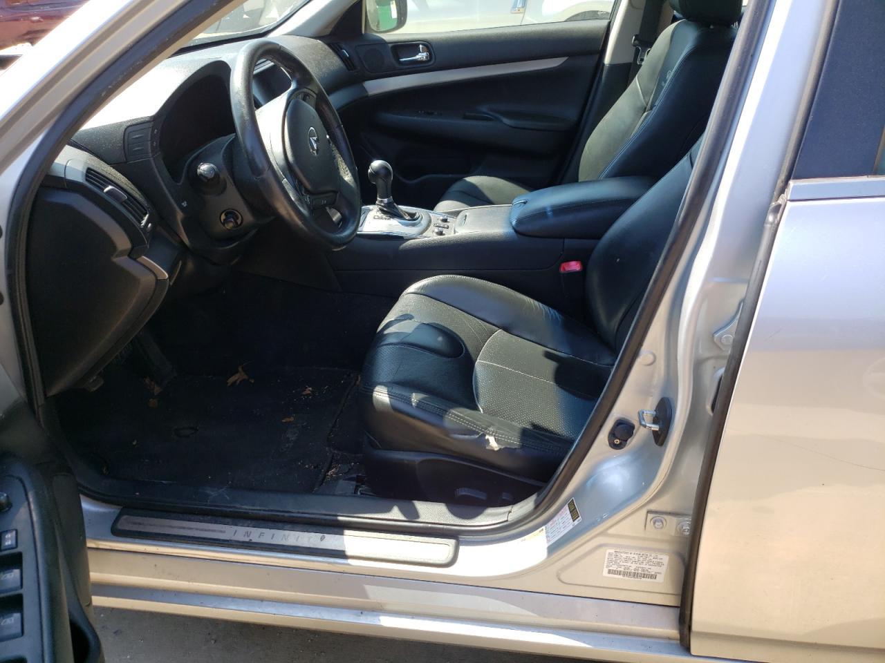 2012 INFINITI G37 - Image 7