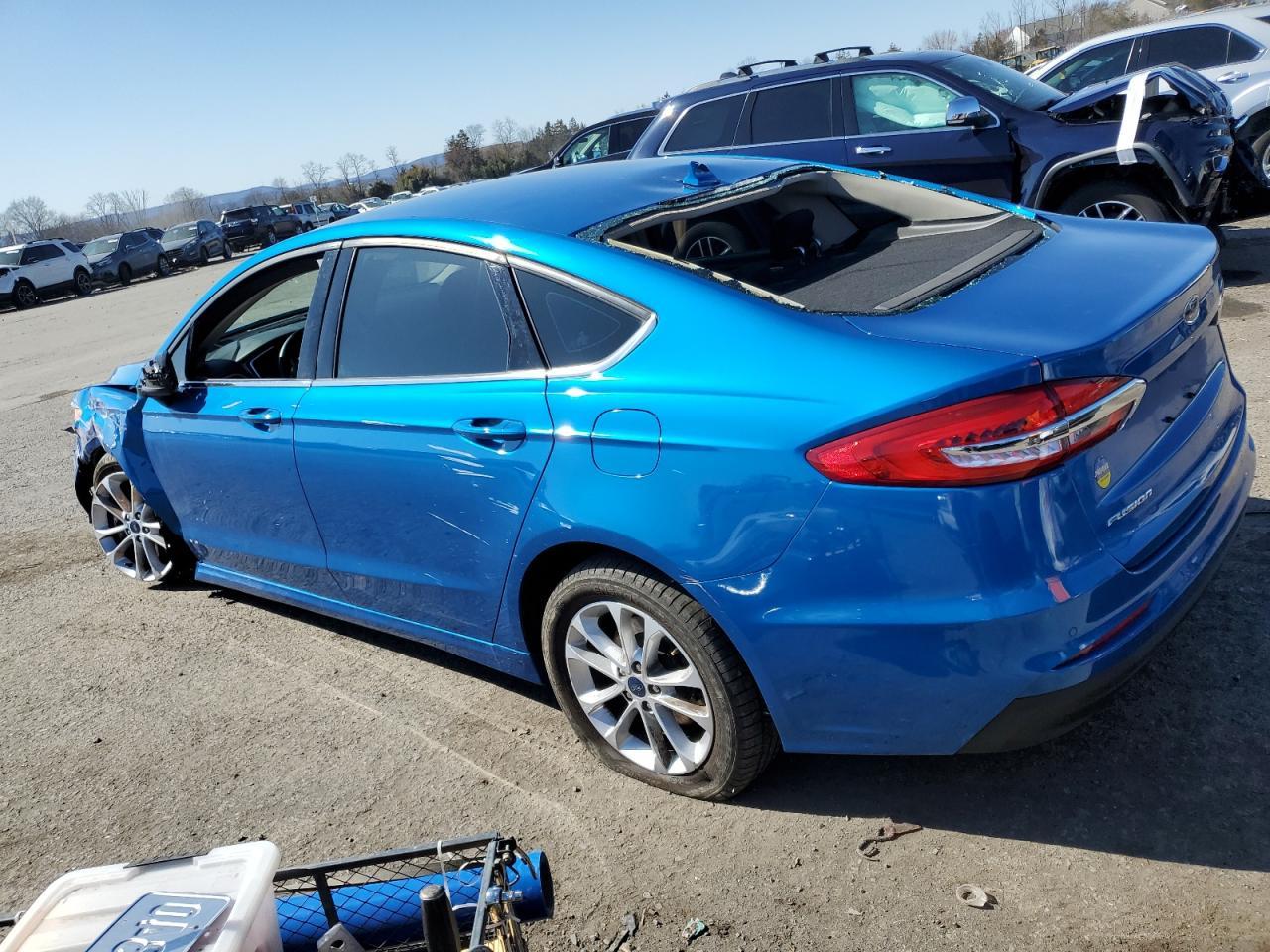 2020 Ford Fusion Se - Фото 2