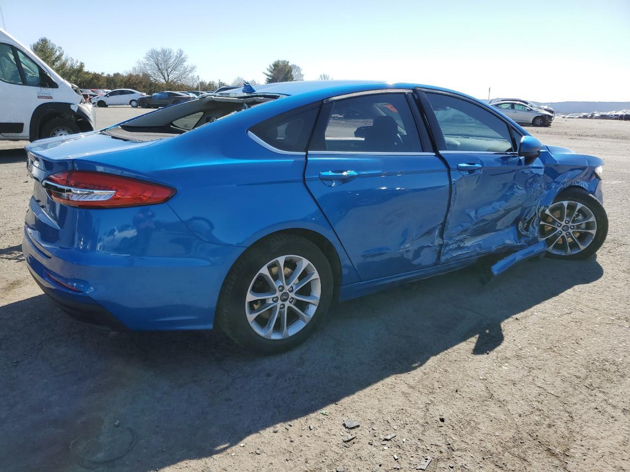 2020 Ford Fusion Se - Фото 3