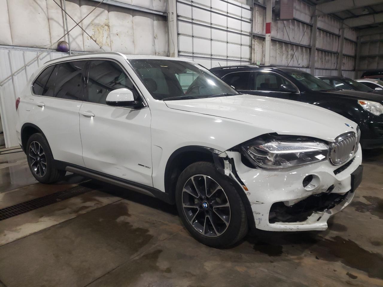 2017 BMW X5 XDRIVE3 - Фото 4