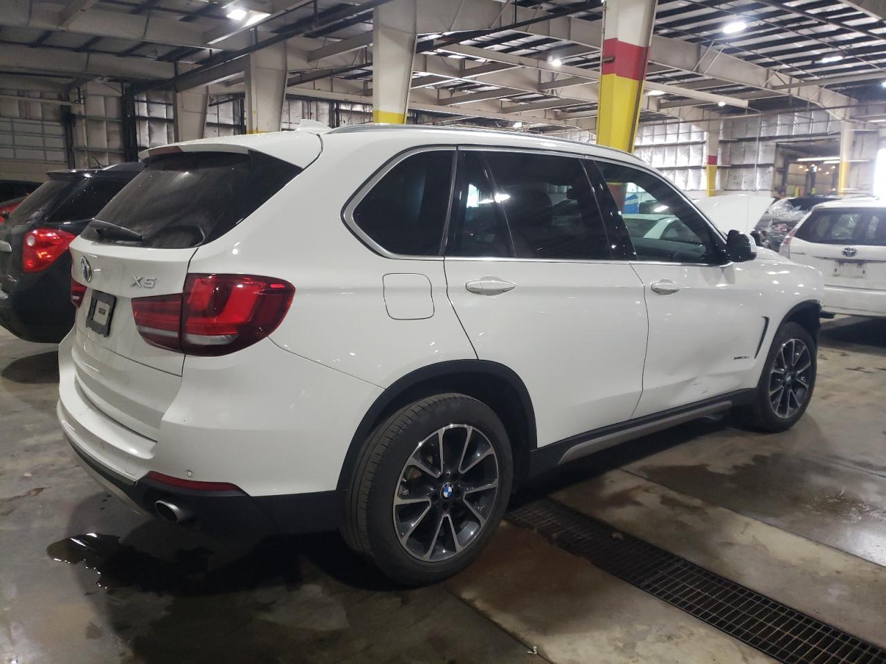 2017 BMW X5 XDRIVE3 - Фото 3