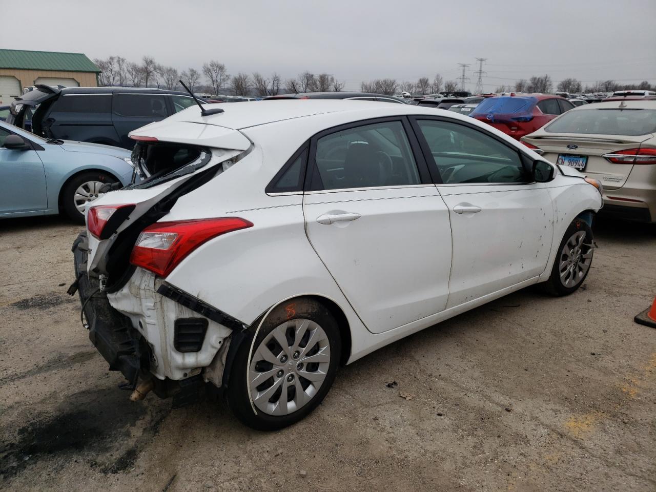 2016 HYUNDAI ELANTRA GT - Фото 3