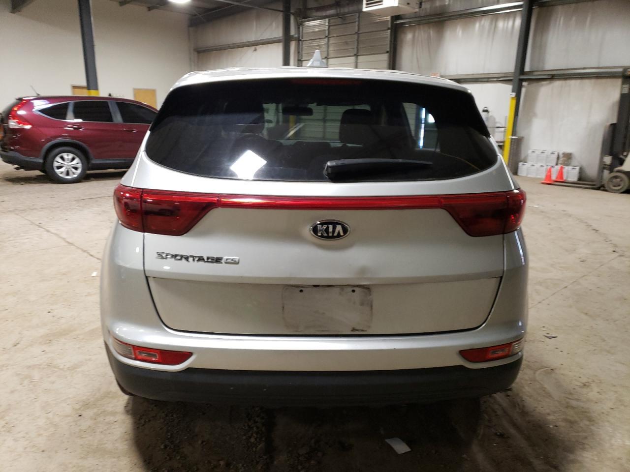 2017 KIA SPORTAGE L - Image 6