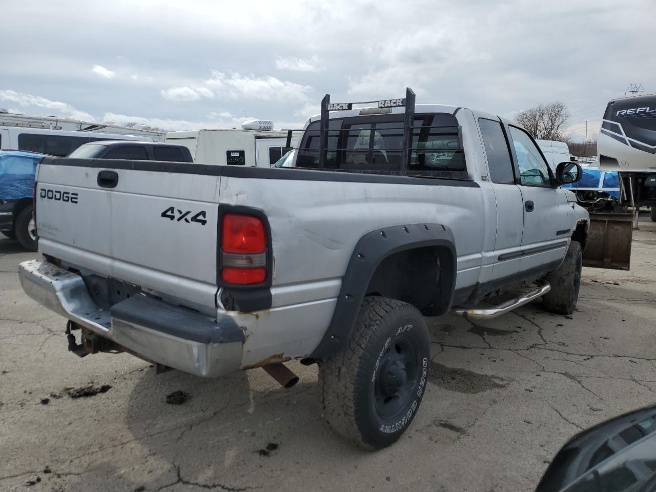 2001 Dodge Ram 2500 - Image 3