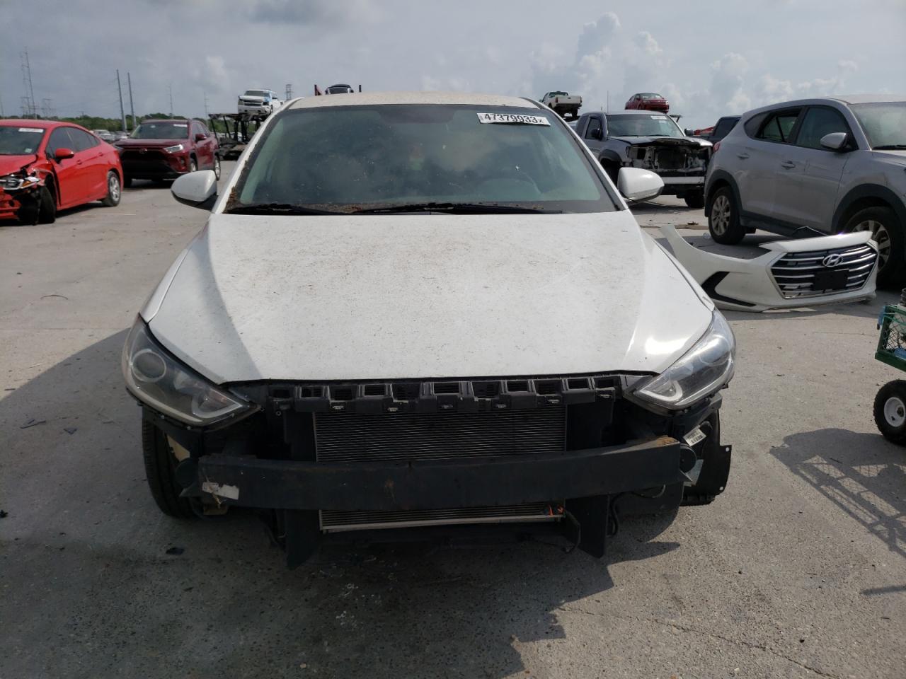 2018 HYUNDAI ELANTRA SE - Image 5