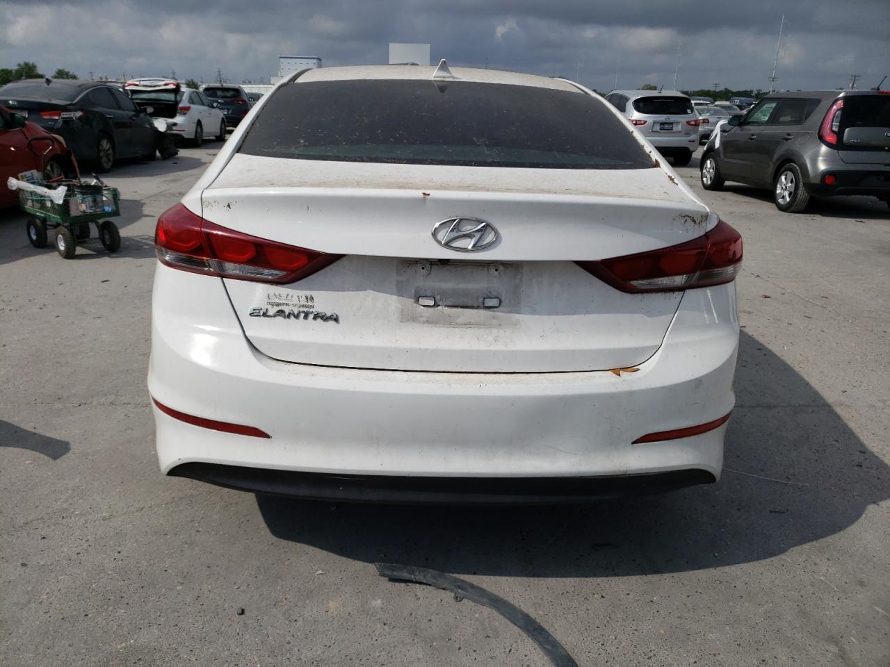 2018 HYUNDAI ELANTRA SE - Image 6
