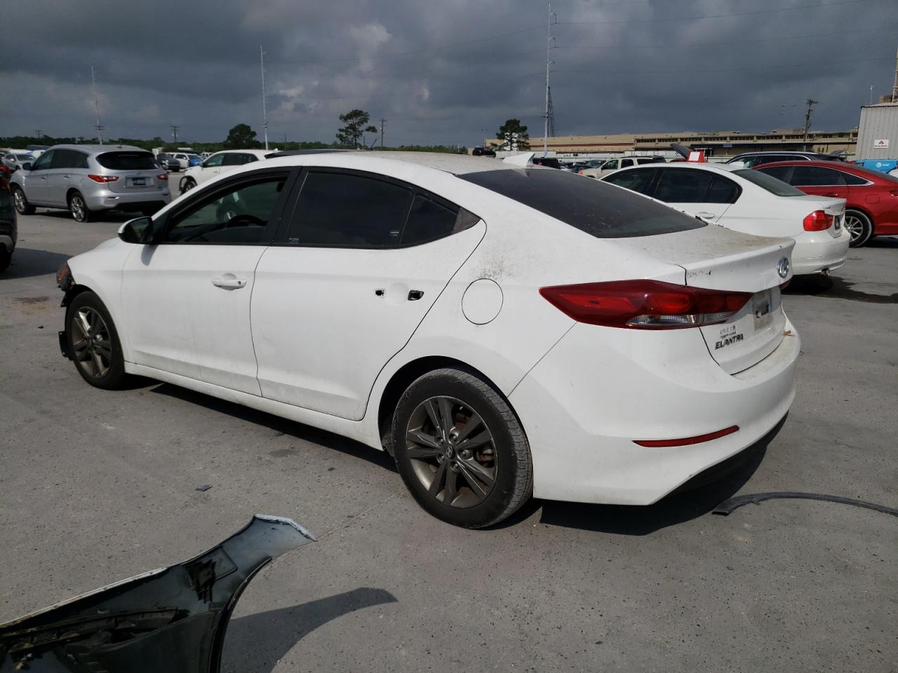 2018 HYUNDAI ELANTRA SE - Image 2