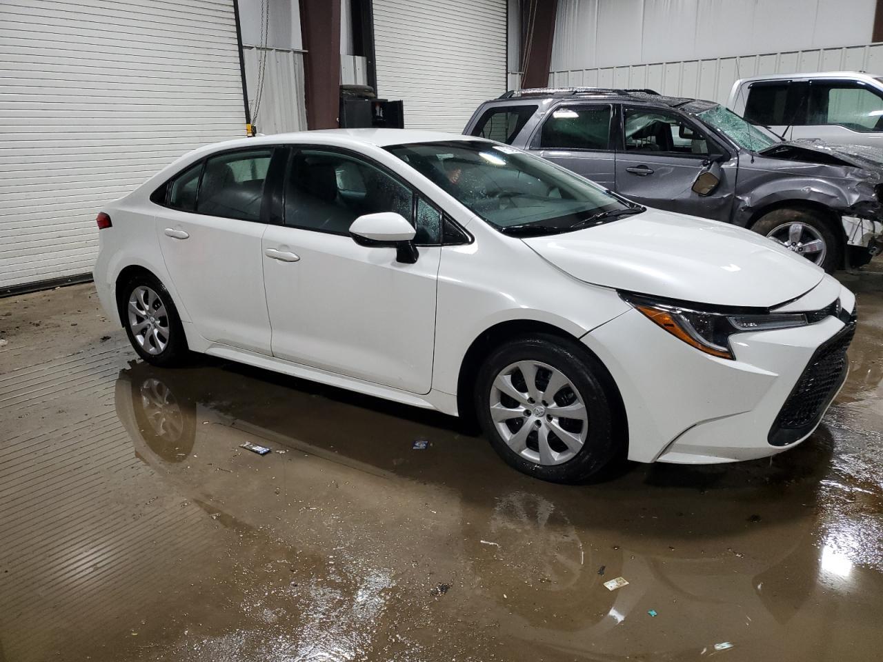 2020 TOYOTA COROLLA LE - Фото 4