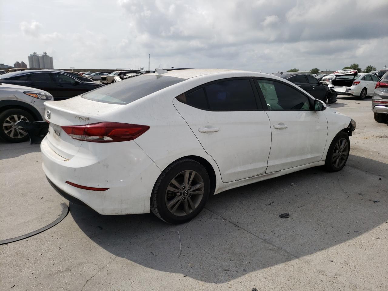 2018 HYUNDAI ELANTRA SE - Image 3