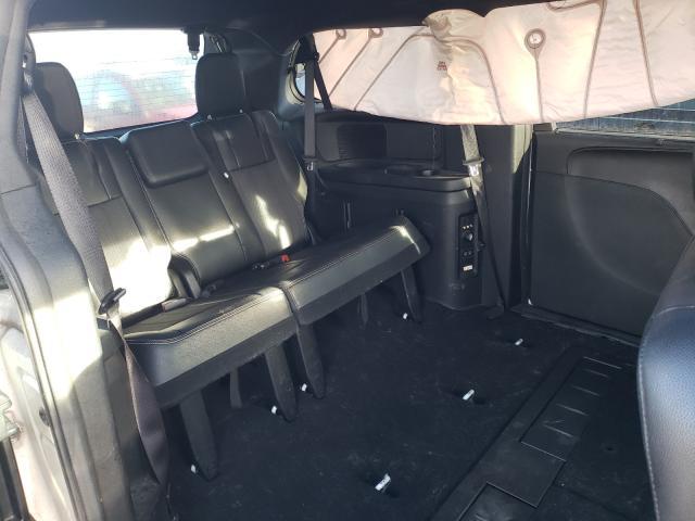 2015 Chrysler Town & Country S - Image 6