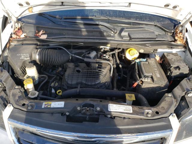 2015 Chrysler Town & Country S - Image 7