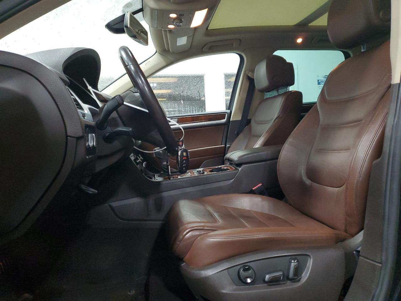 2013 VOLKSWAGEN TOUAREG V6 - Image 7