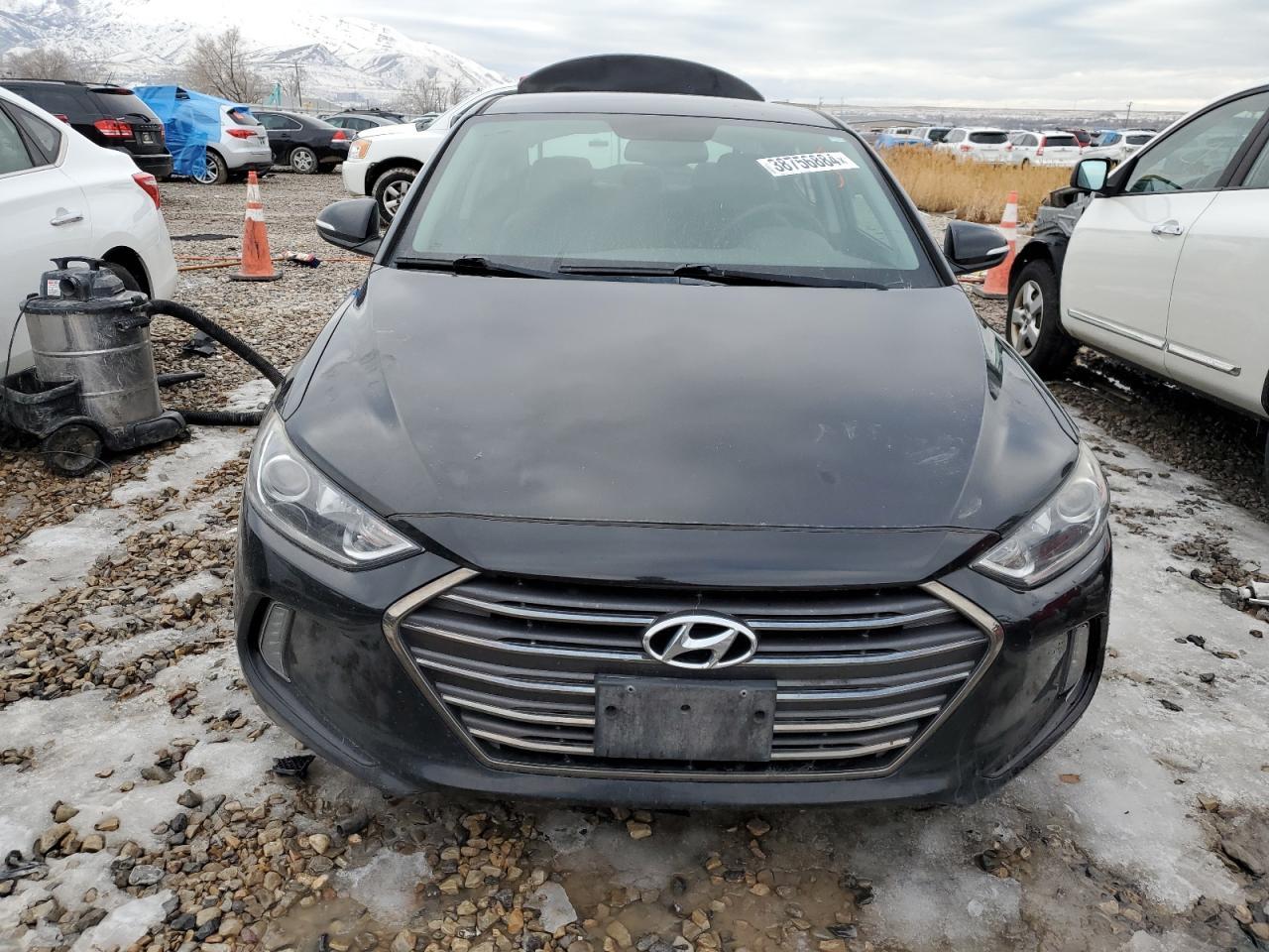 2017 HYUNDAI ELANTRA SE - Image 5