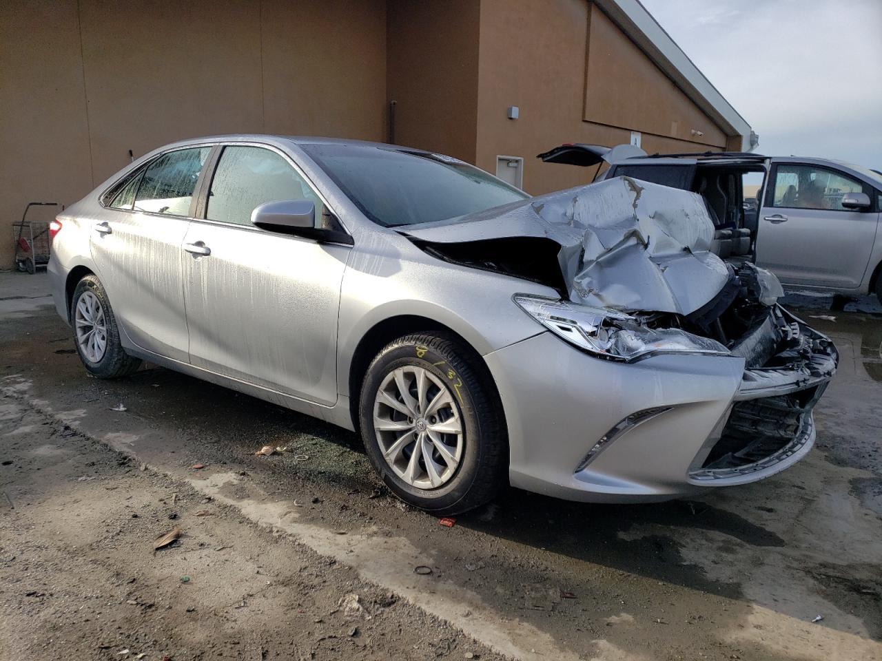 2016 TOYOTA CAMRY LE - Image 4