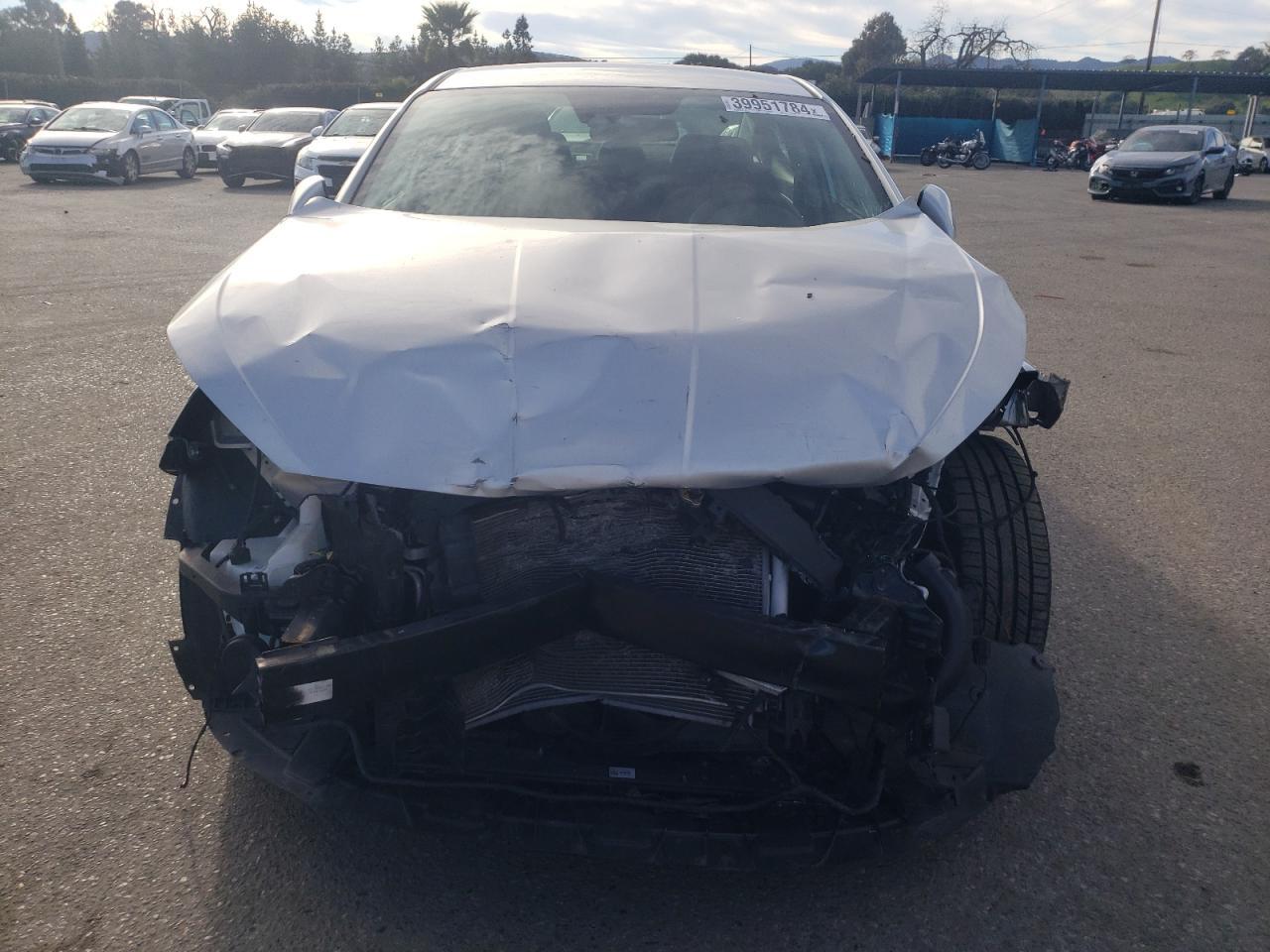 2019 HYUNDAI ELANTRA SE - Фото 5