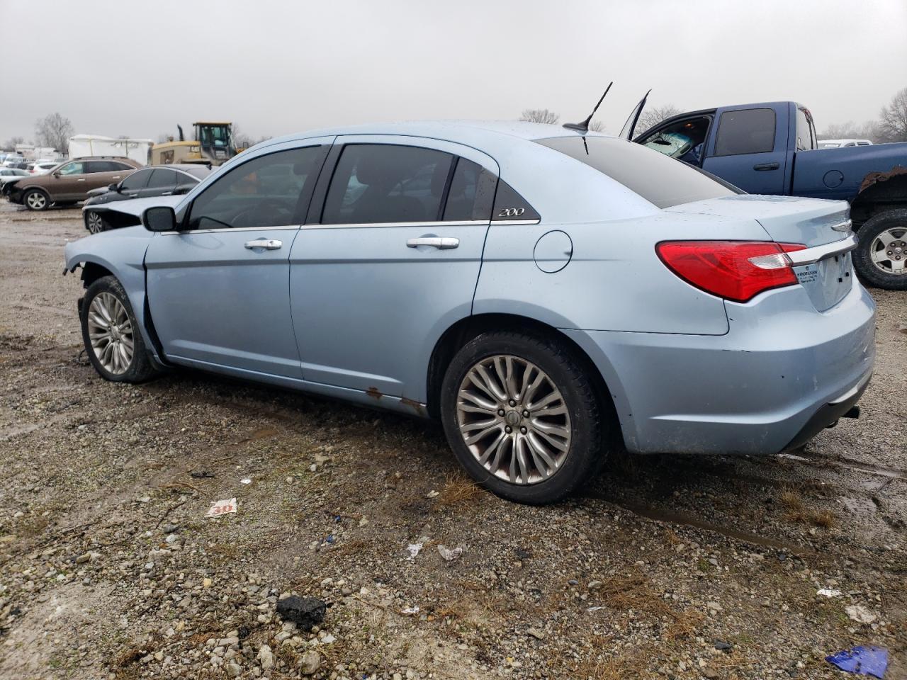 2012 CHRYSLER 200 LIMITE - Image 2