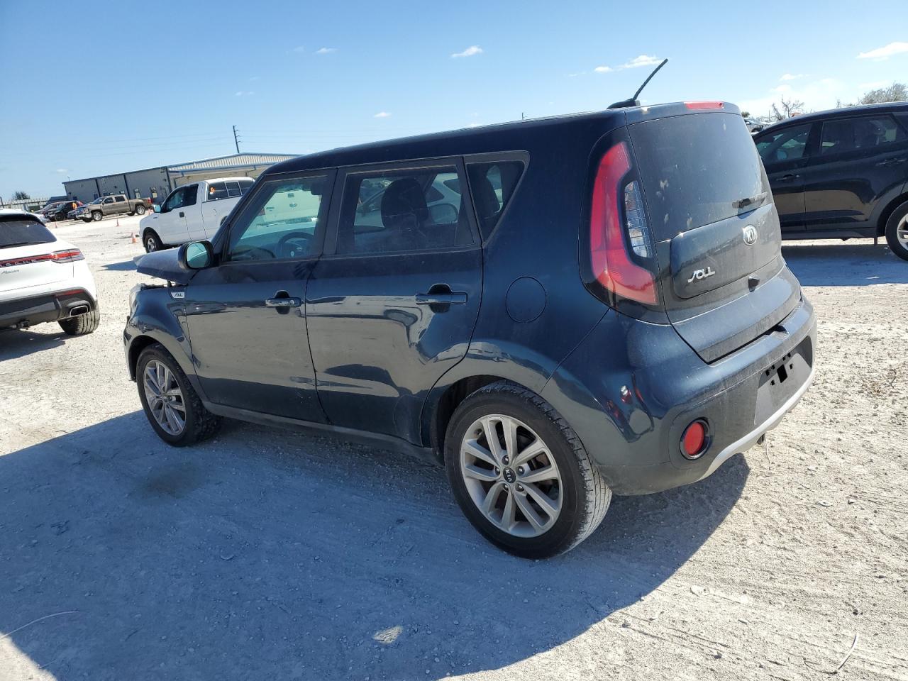 2017 KIA SOUL + - Фото 2