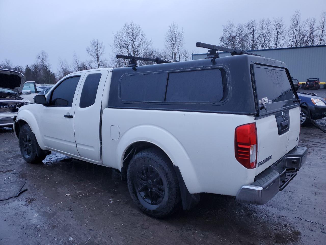 2017 NISSAN FRONTIER S - Фото 2