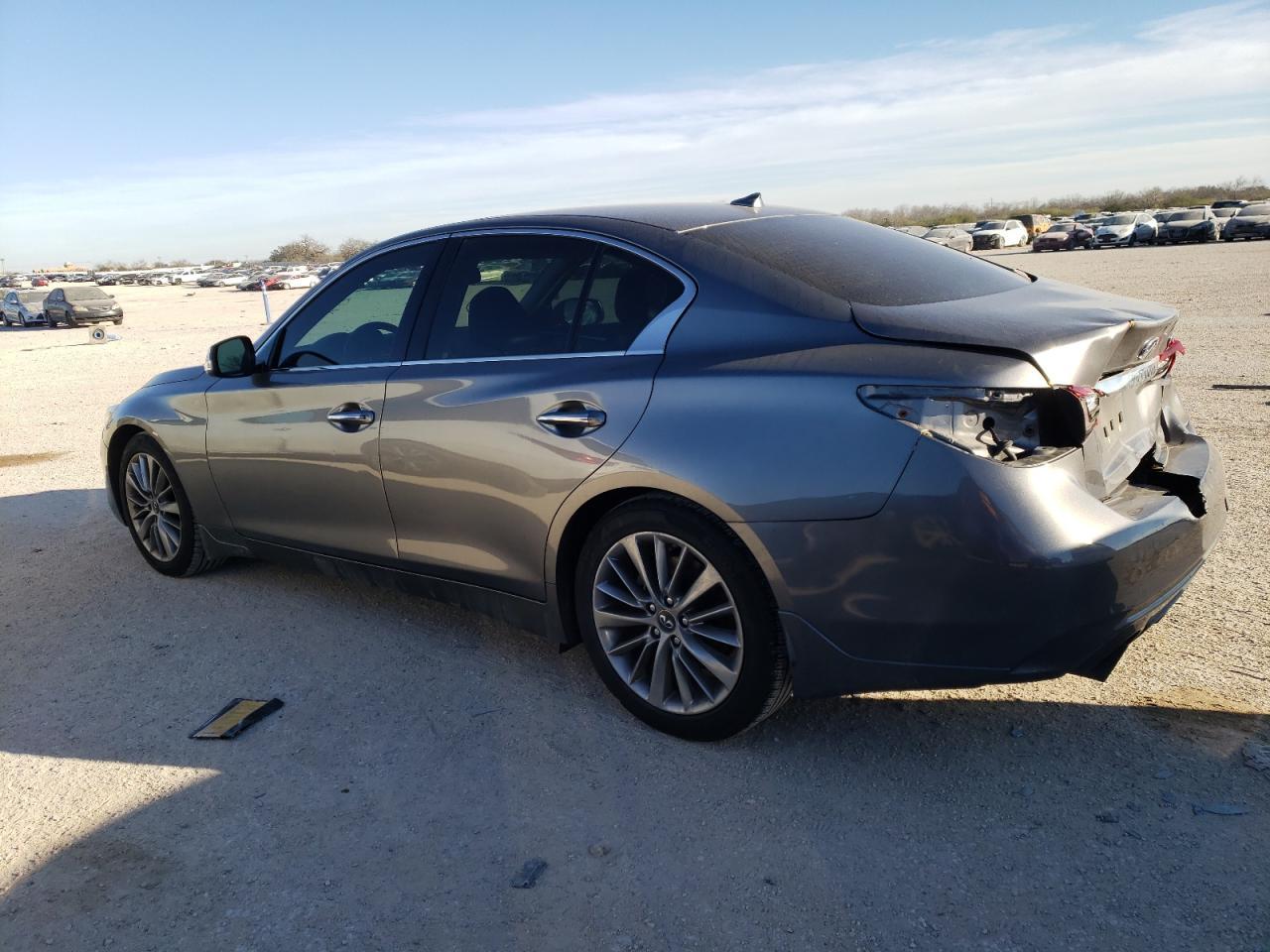 2018 INFINITI Q50 LUXE - Image 2