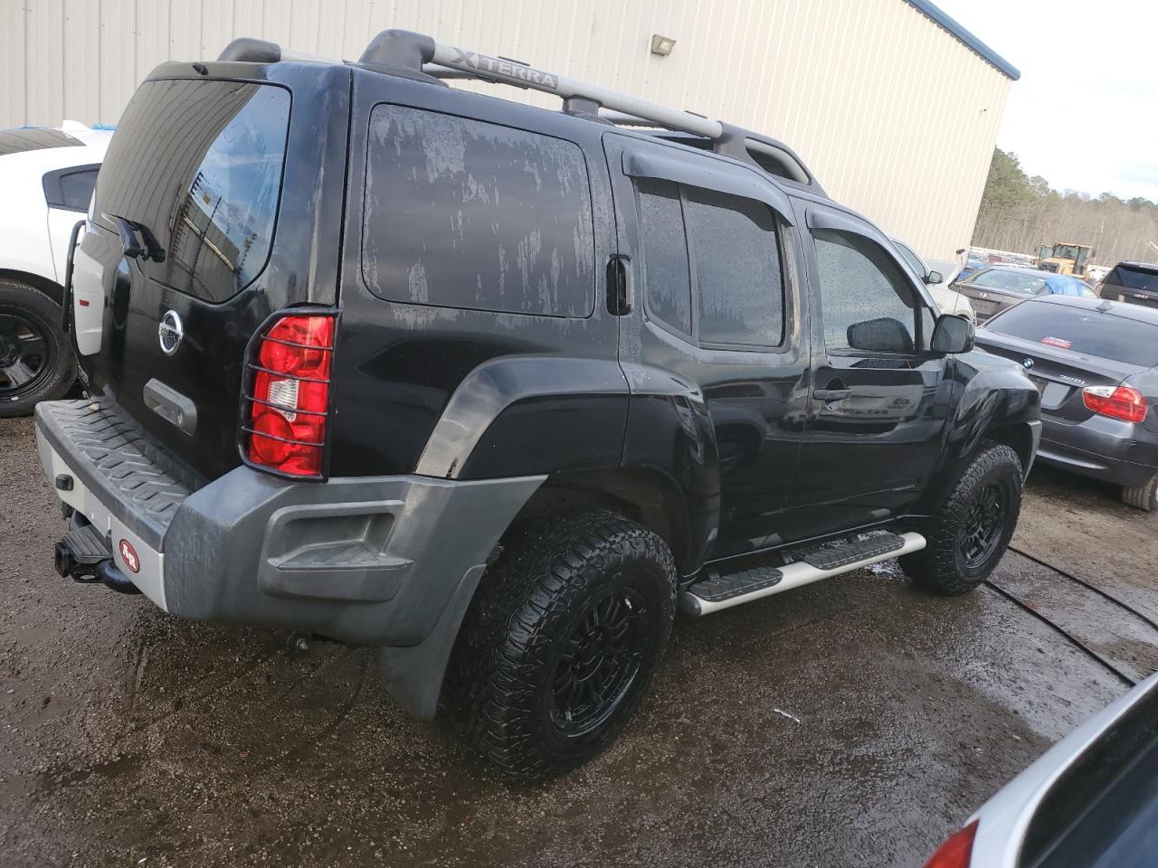 2014 NISSAN XTERRA X - Image 3