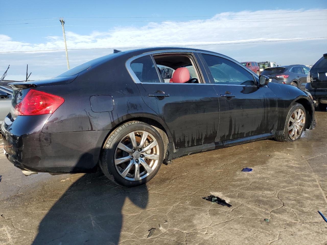 2011 INFINITI G37 BASE - Image 3