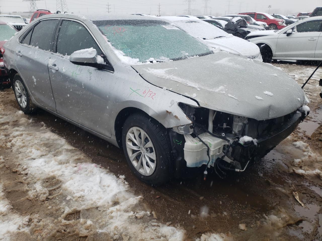 2016 TOYOTA CAMRY LE - Фото 4