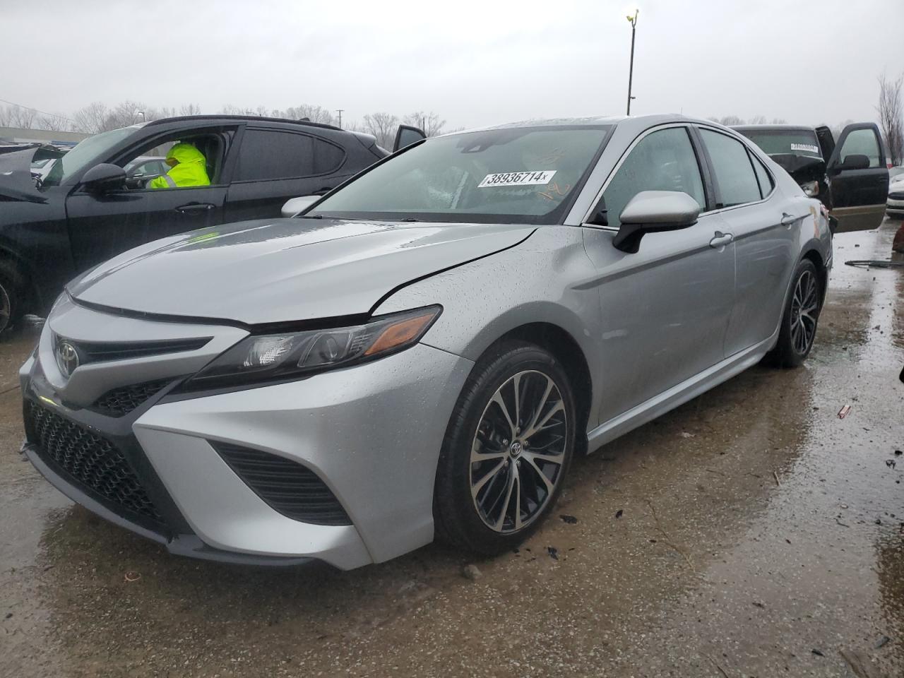 2020 TOYOTA CAMRY SE car image