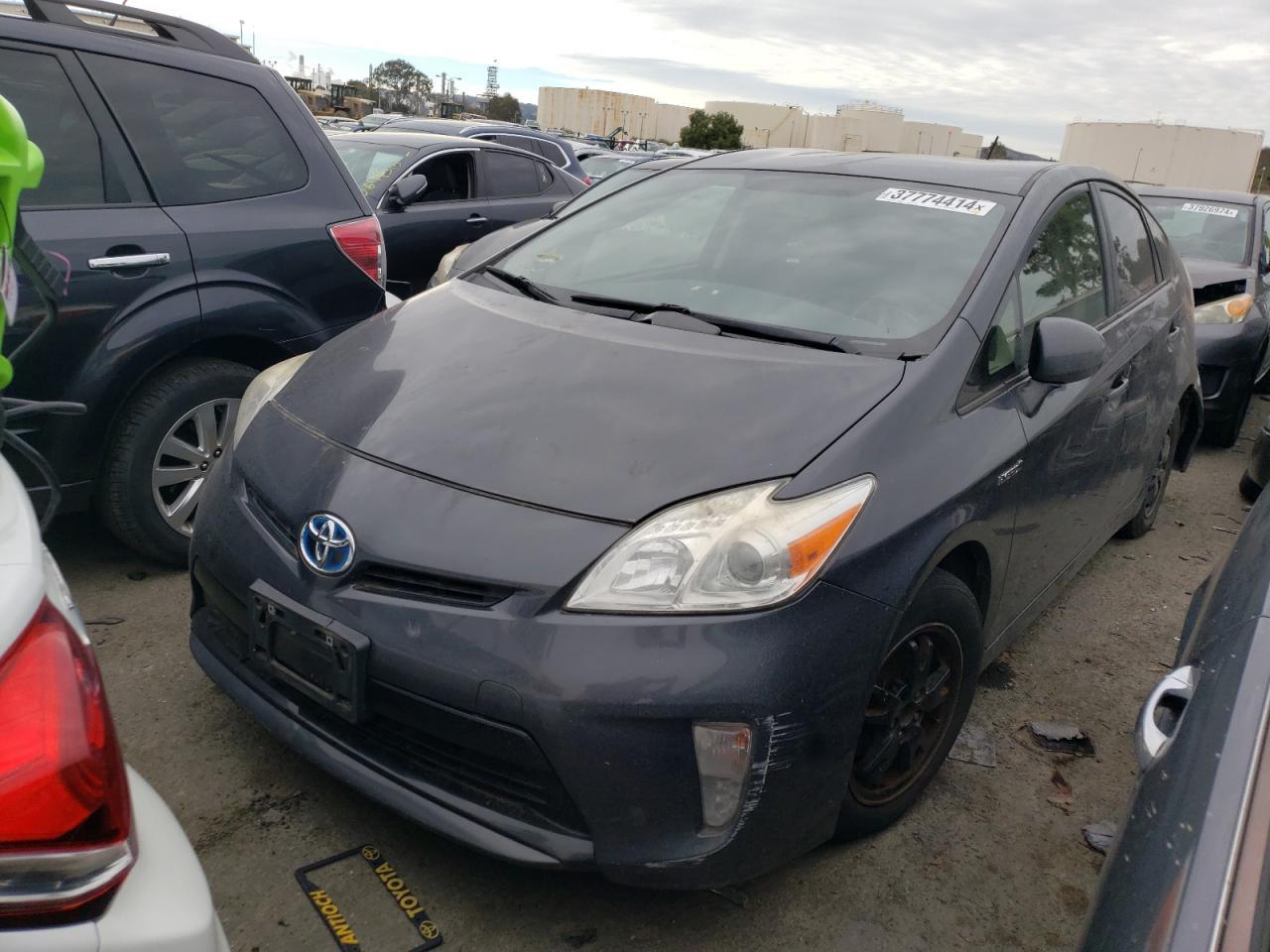 2015 TOYOTA PRIUS