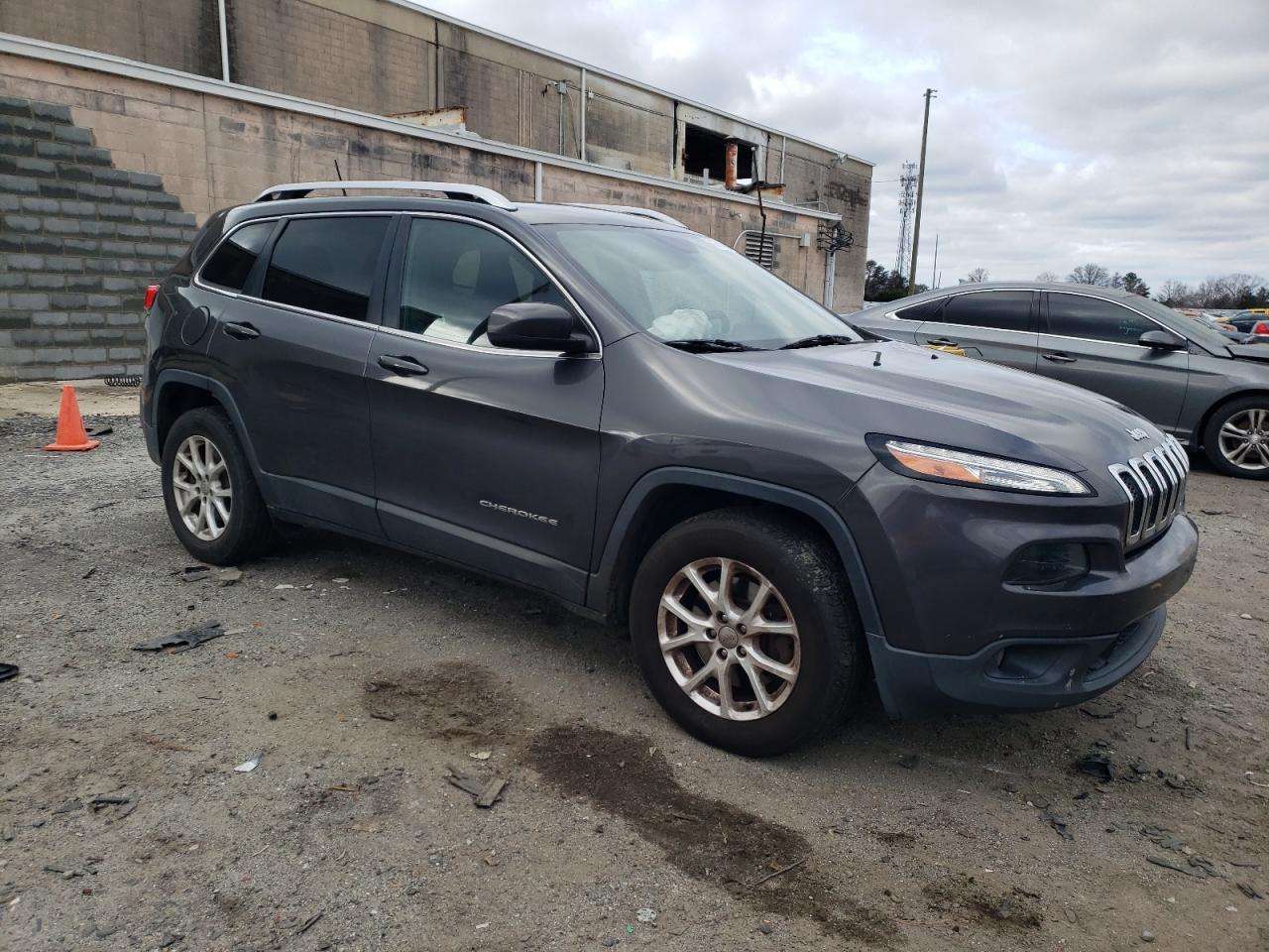2017 JEEP CHEROKEE L - Image 4
