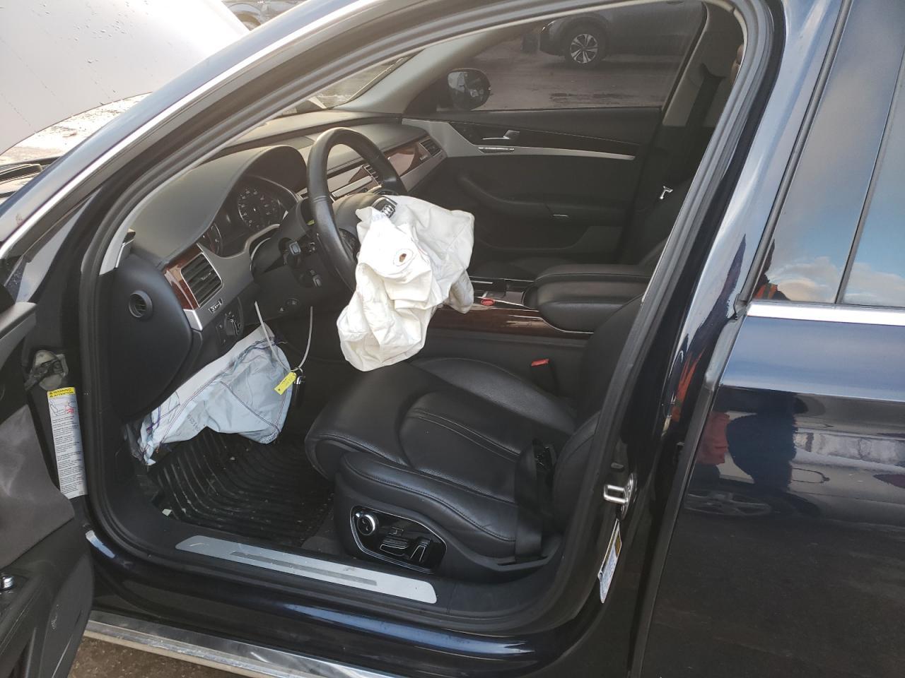 2011 AUDI A8 QUATTRO - Image 7