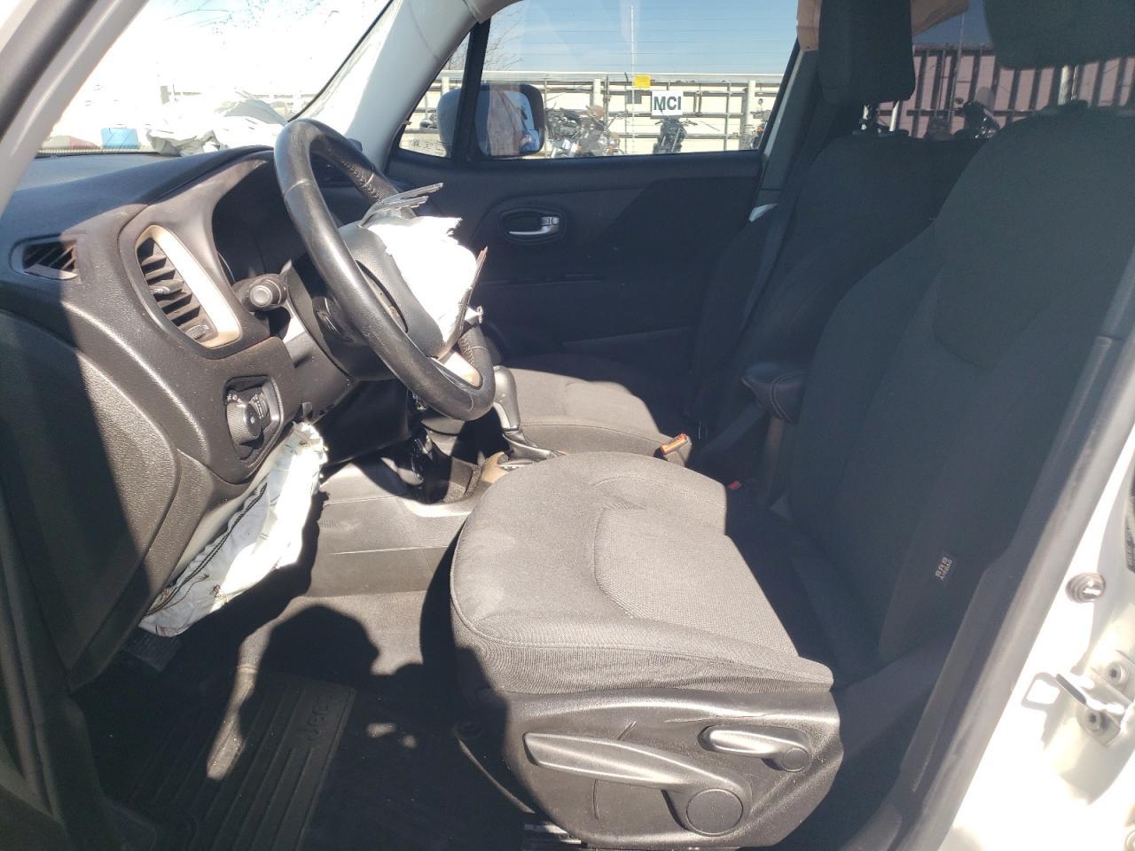 2017 JEEP RENEGADE L - Image 7