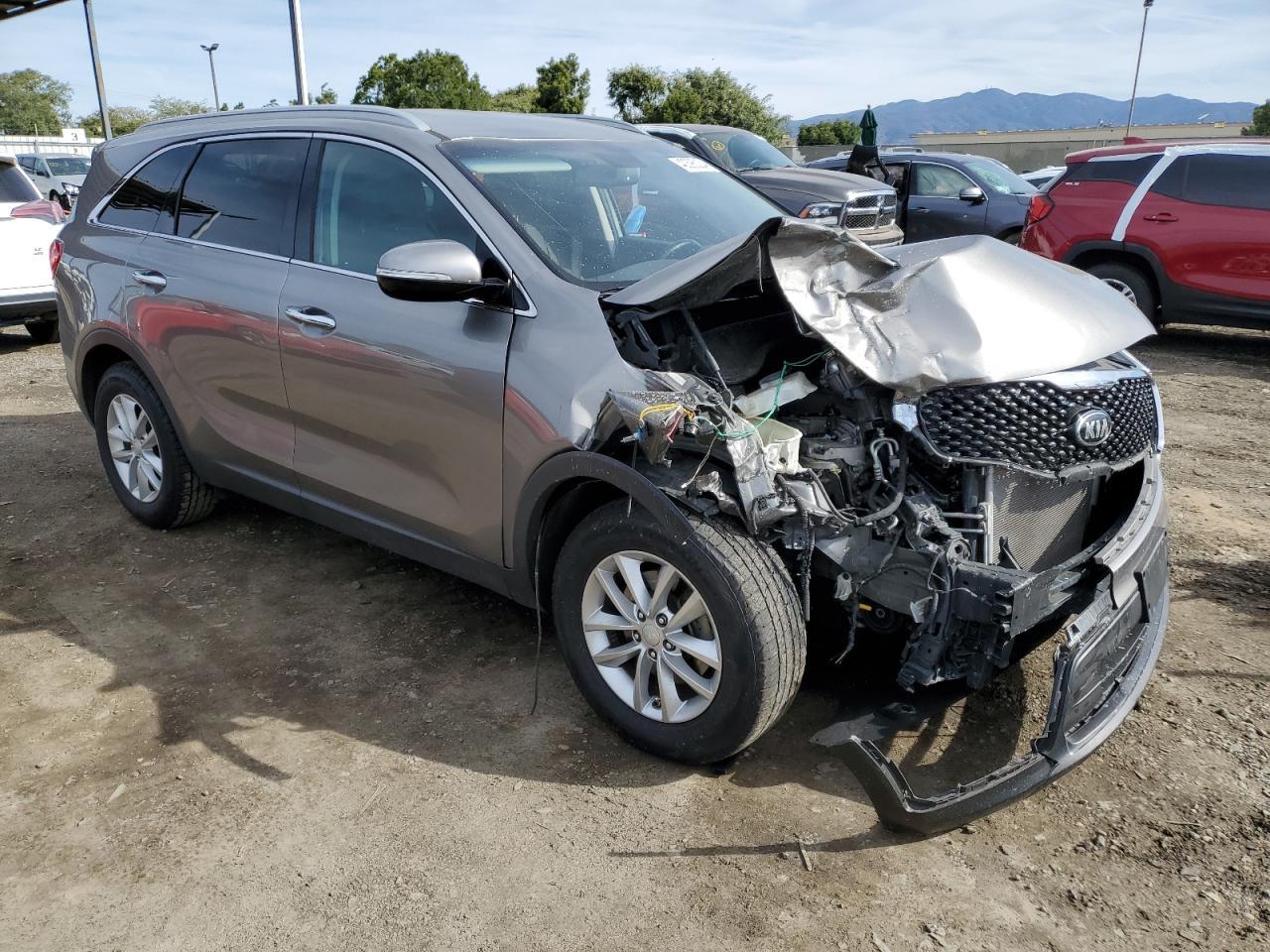 2017 KIA SORENTO LX - Фото 4