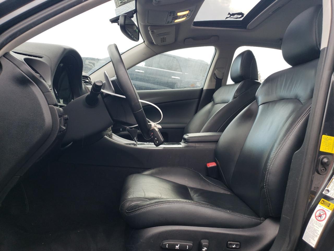 2011 LEXUS IS 350 - Image 7
