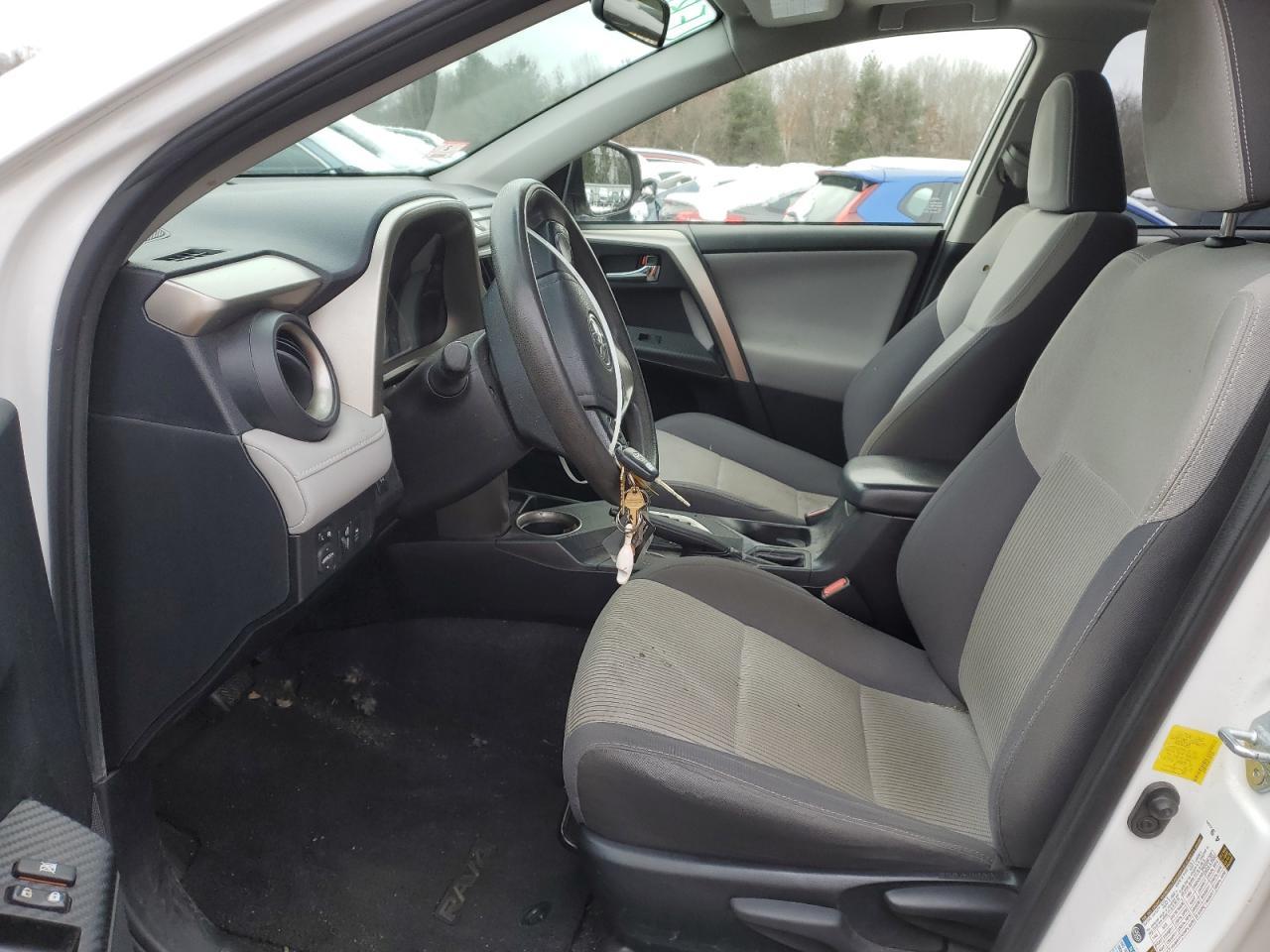 2015 TOYOTA RAV4 XLE - Image 7