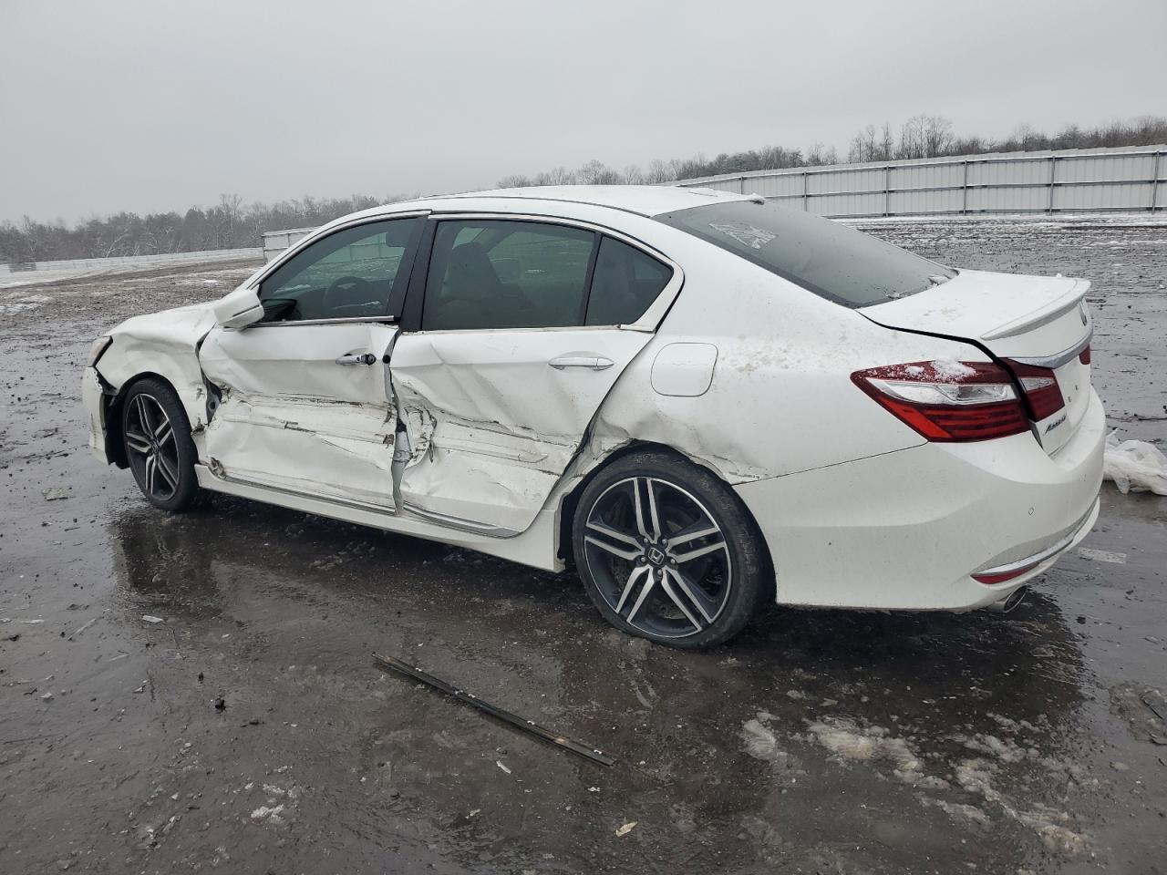 2016 HONDA ACCORD TOU - Image 2
